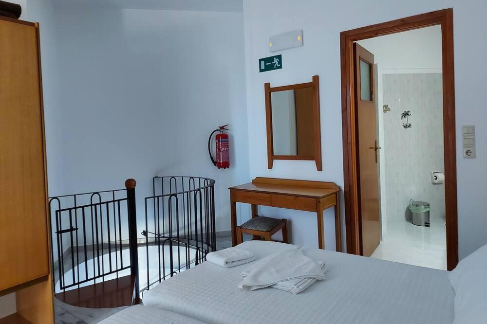 Menelaos Apartments ダラトソ エクステリア 写真