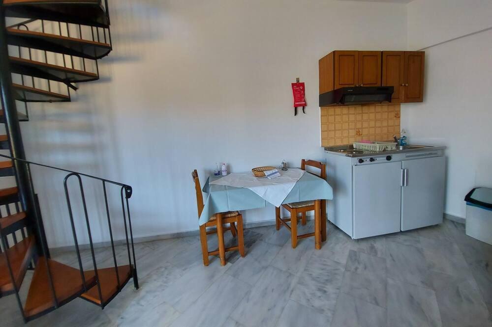Menelaos Apartments ダラトソ エクステリア 写真