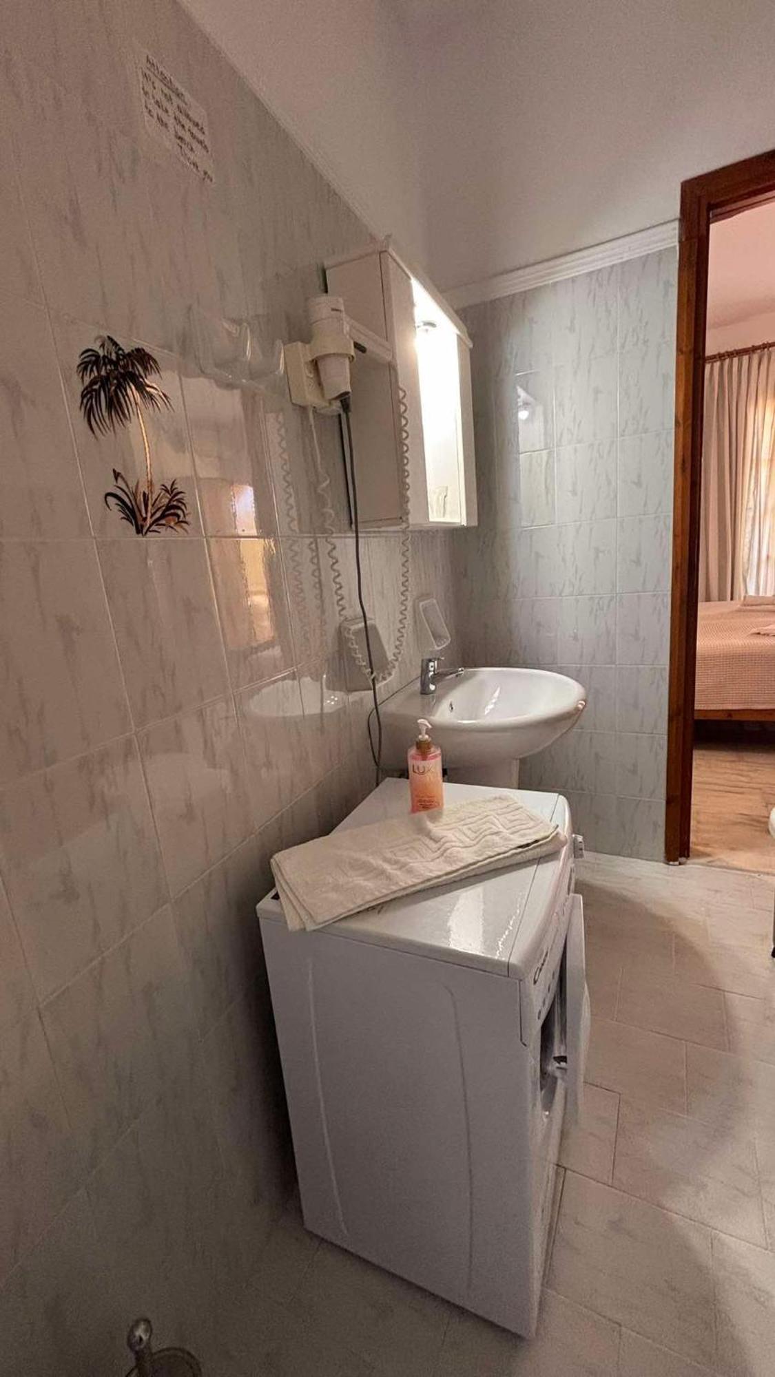 Menelaos Apartments ダラトソ エクステリア 写真