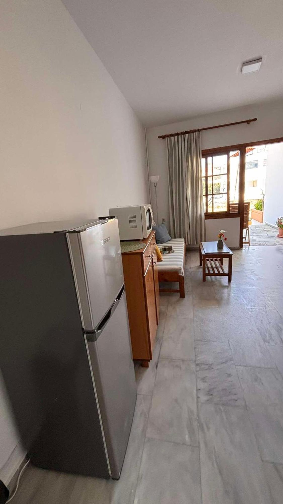 Menelaos Apartments ダラトソ エクステリア 写真